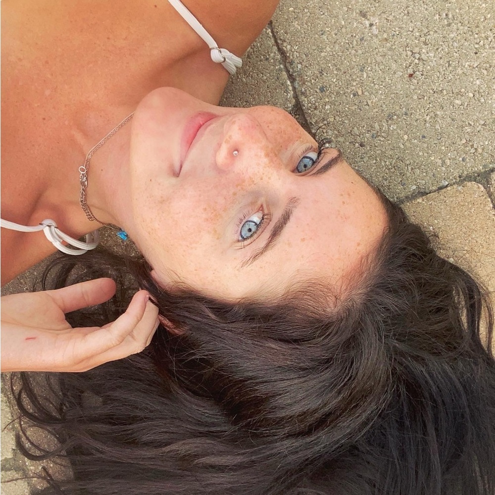 Meet your Posher, Angelina